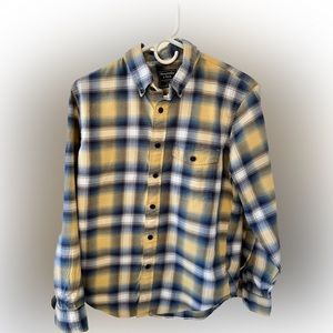 Abercrombie & Fitch Long Sleeve Button Up. Size Men’s S. Color Yellow and Black.